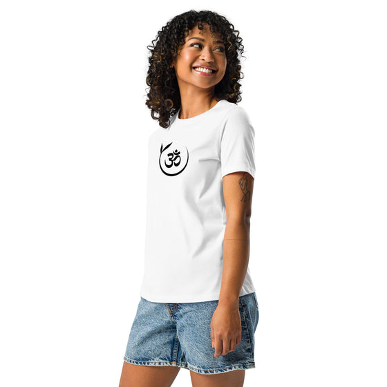 Om women's relaxed t-Shirt